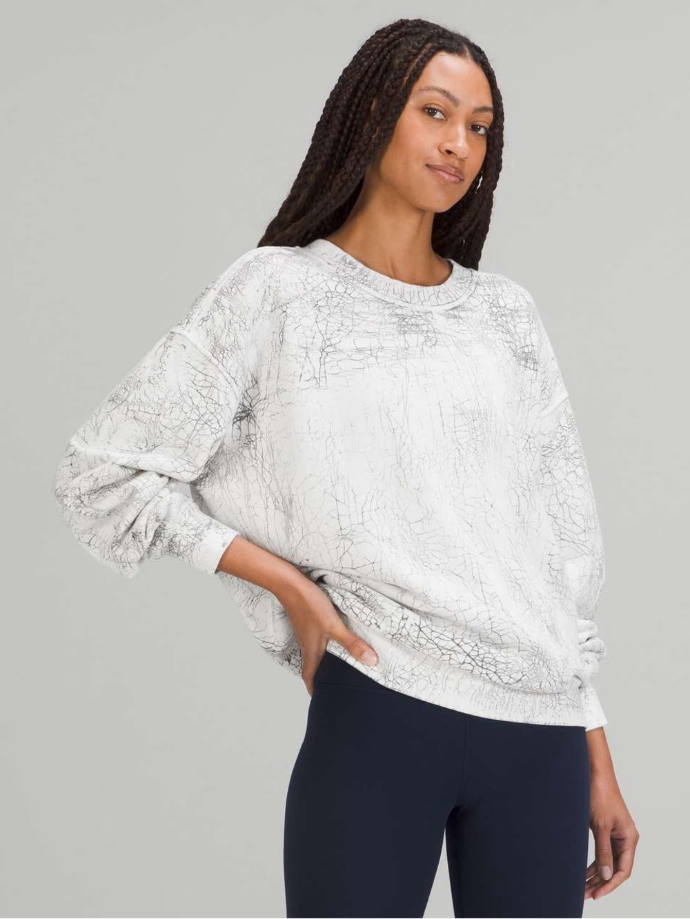 Lululemon Perfectly Oversized Crewneck Thread Dye White Black